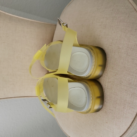 Sandals - Picture 3 of 5